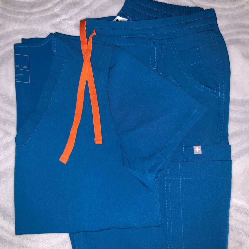 Figs scrubs